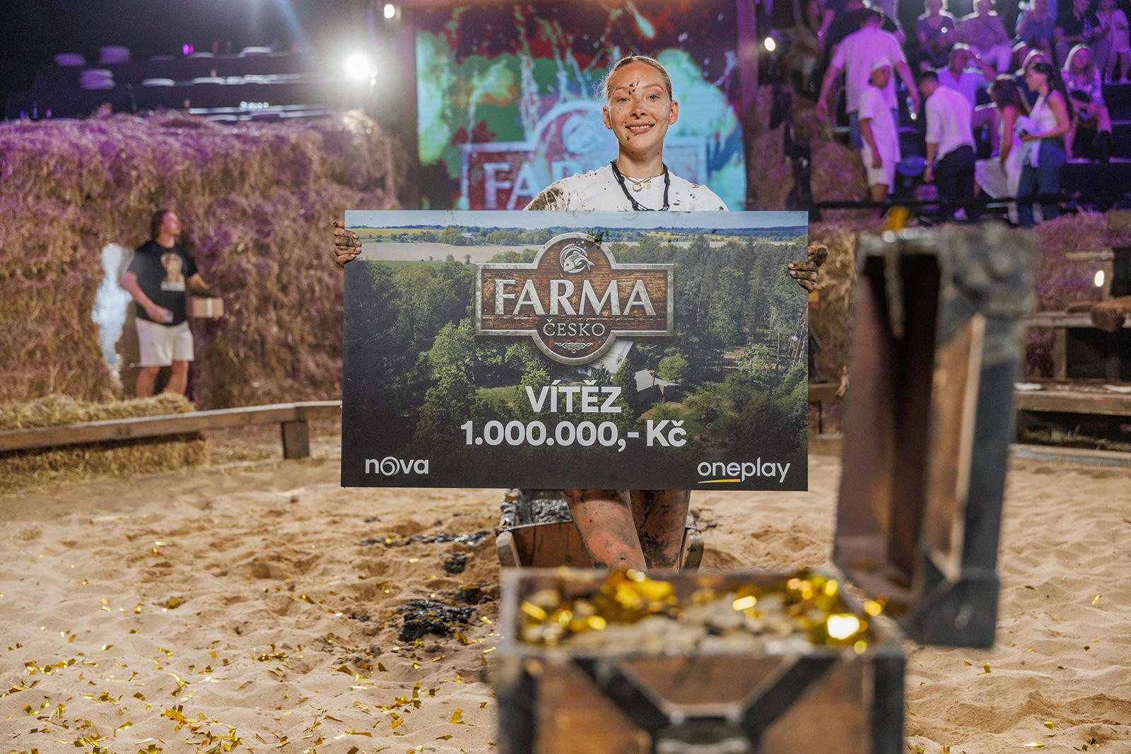 Farma Česko 2025, focení vítěze s šekem