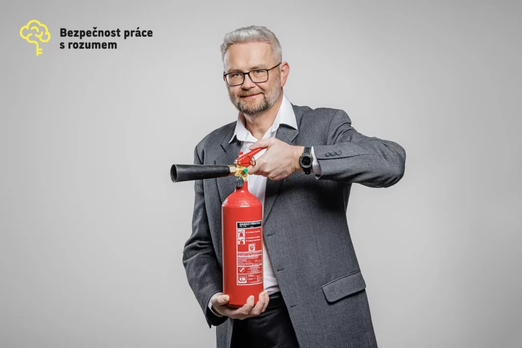 Business portrét zaměstnance – profesionální firemní focení Praha