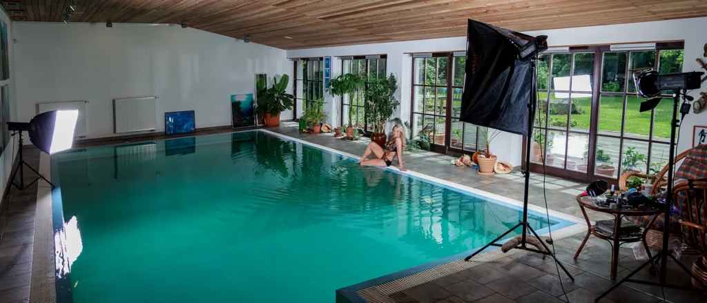 Backstage z reklamního focení – světla, scéna a příprava